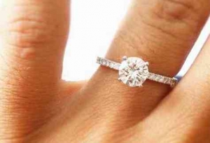 B&G Jewelers diamond ring-solitare