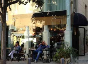 Tel Aviv Cafe & Coffee-Mae-outside