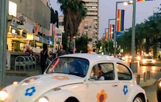 Gay Pride Parade2016-Car