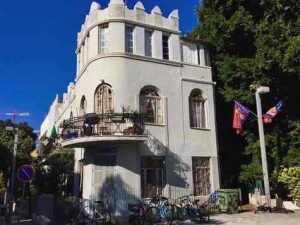 Bialik Street in Tel Aviv-Apartment block