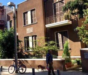 Bialik Street in Tel Aviv-Apartment block2