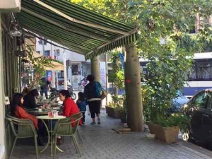 Bialik Street in Tel Aviv-Cafe Bialik